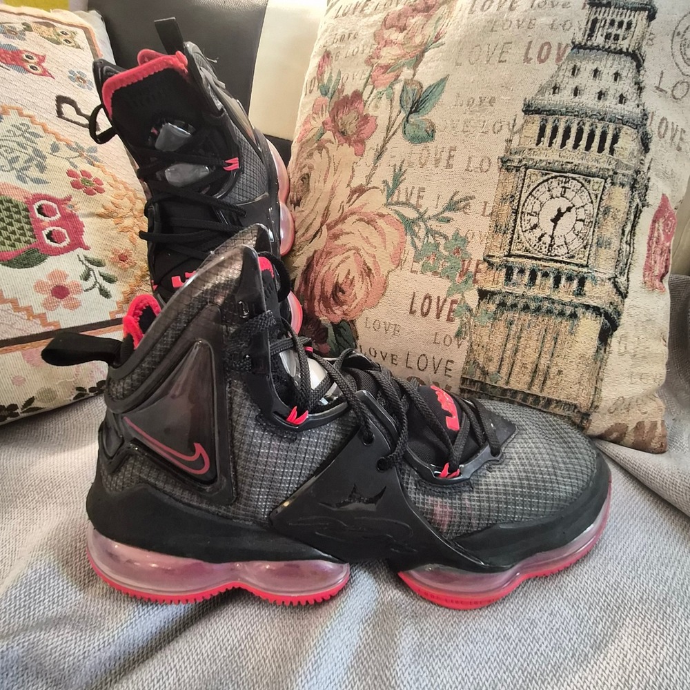Nike LeBron 19 Bred Black University Red Basketball Shoes Mens Sz 8.5 Basketball